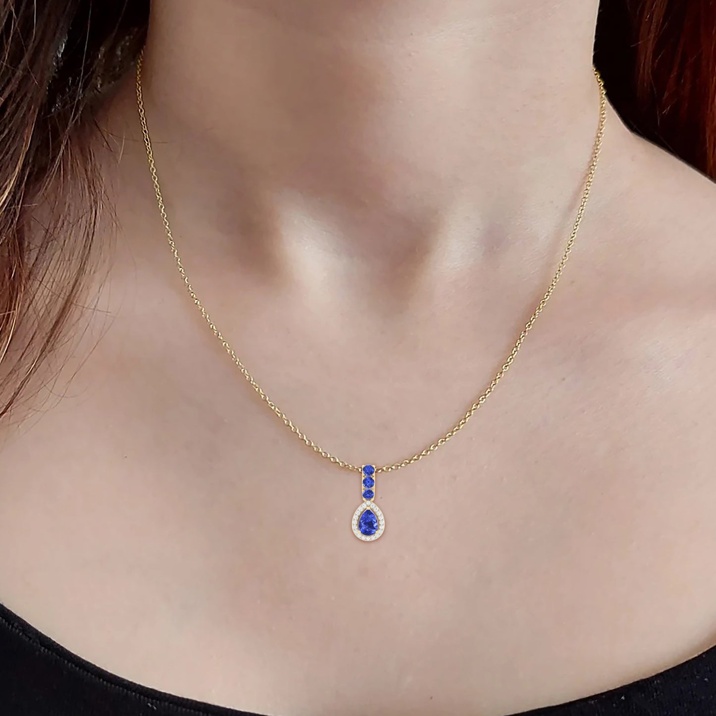 AA+ Tanzanite Pendant with White Diamond in 18Kt Gold 1.42cts