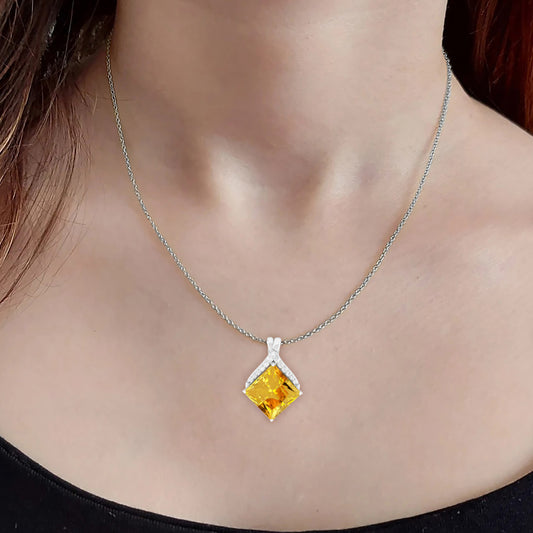 Citrine Pendant with White Diamond in 18Kt White Gold 5.61cts