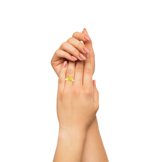 Citrine Ring with White Diamond in 18Kt White Gold 7.30cts