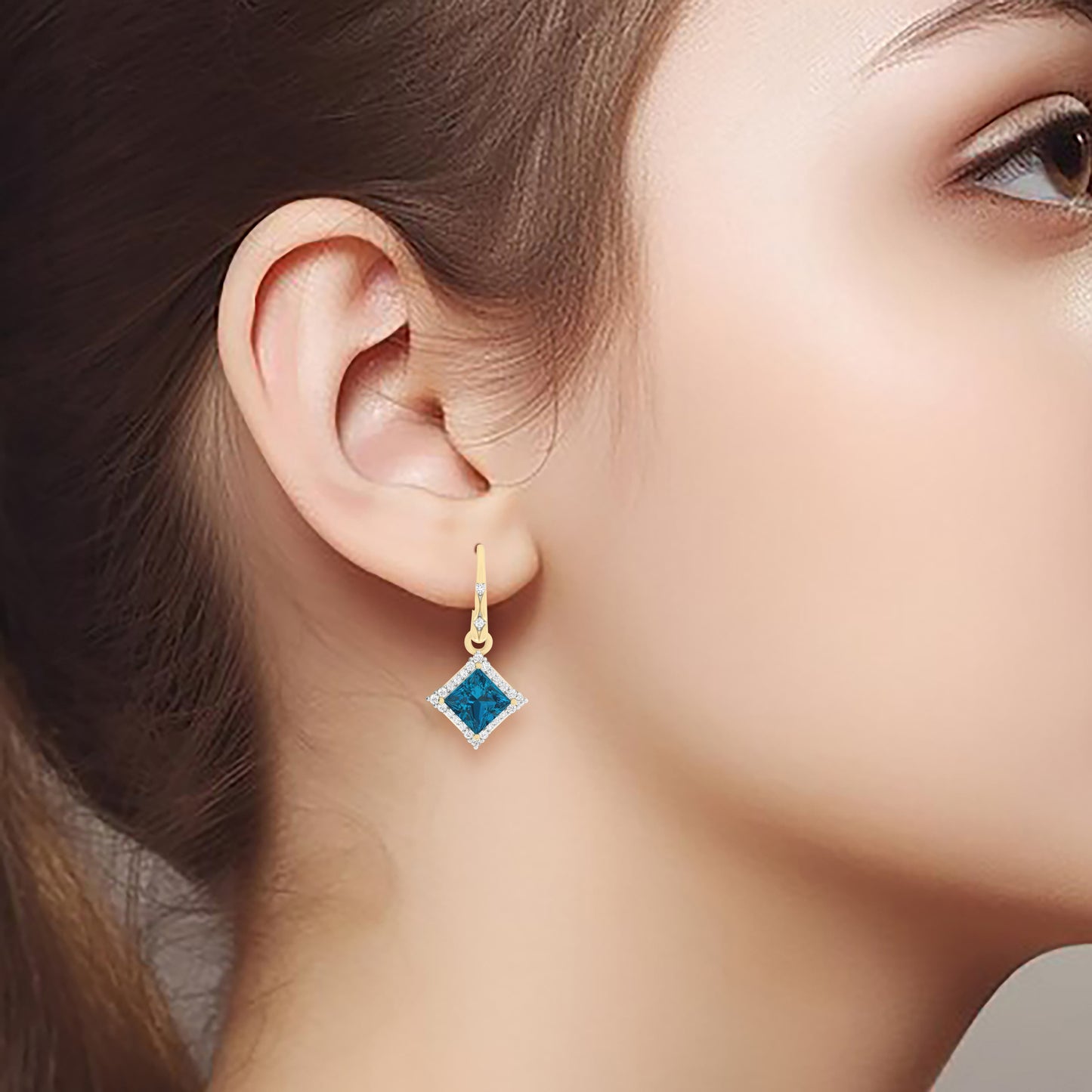 London Blue Topaz Earrings with White Diamond in 18Kt Gold 4.57cts